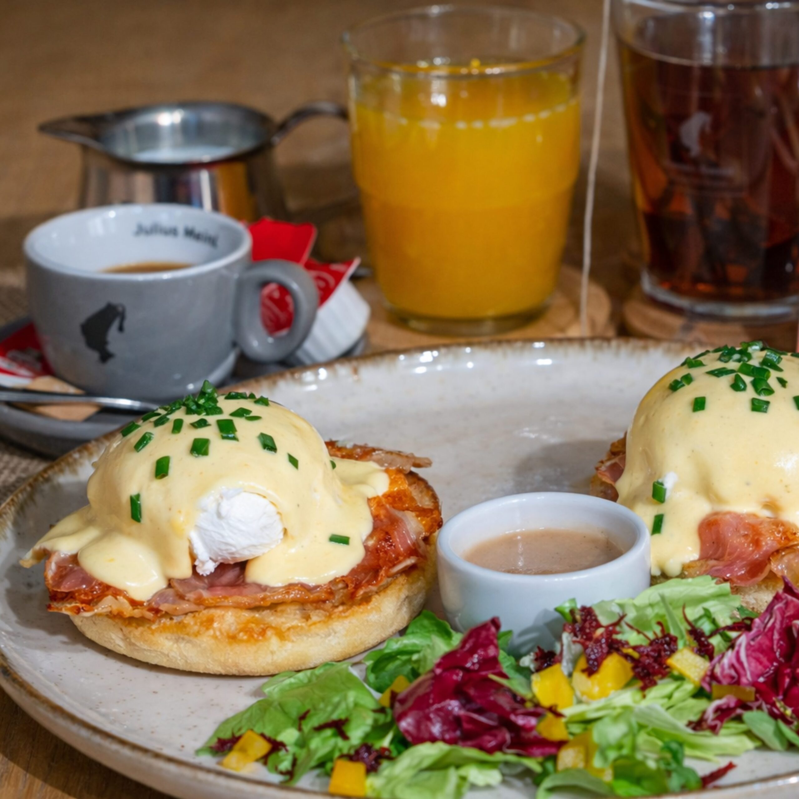 Eggs Benedict